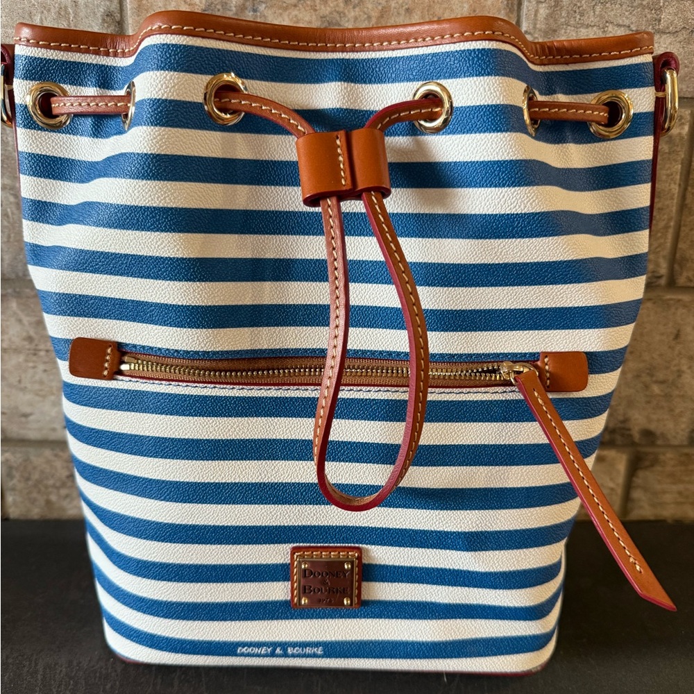 NWOT Dooney & Bourke Blue and White Striped Bucket bag